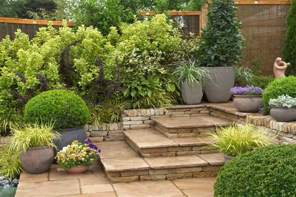 Eye-Catching Wonderful and Creative Patio Planter Ideas